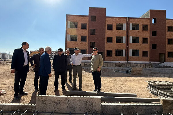 بازدید معاون عمرانی استانداری از پروژه‌های نهضت ملی مسکن کرمانشاه
