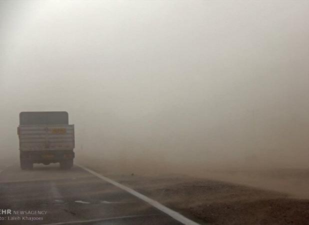 طوفان گرد و خاک استان یزد را درنوردید