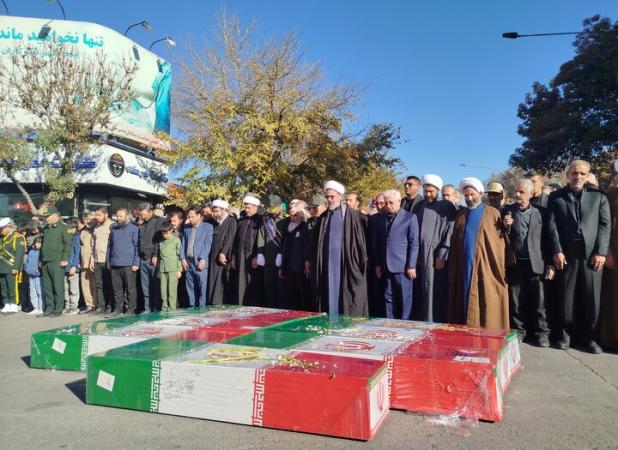 اقامه نماز بر پیکر پاک شهدای گمنام در بجنورد