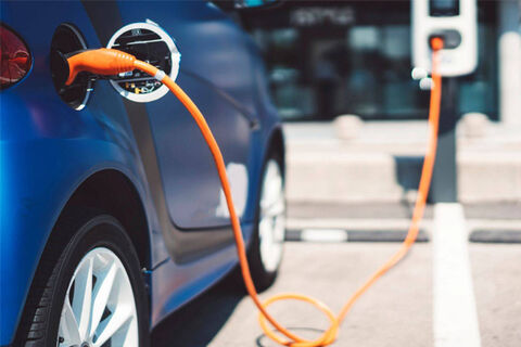 کاهش اشتیاق مصرف‌کنندگان به خودروهای برقی