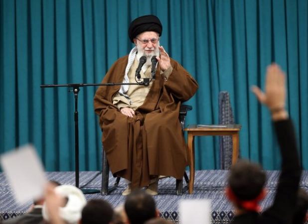 رهبر انقلاب:  راهبرد همیشگی شهید سلیمانی احیای جبهه مقاومت بود