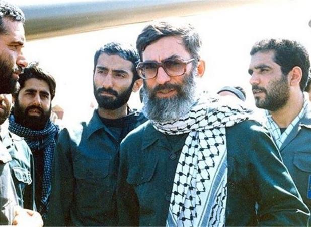 ۶ نکته از نقش اثرگذار رهبر انقلاب در جنگ تحمیلی/ وقتی بنی صدر حتی اسم سلاح ها را نمی دانست
