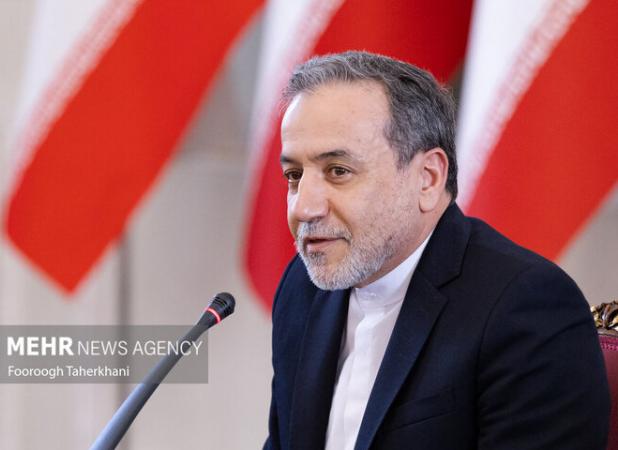 عراقچی با آیت الله مکارم شیرازی و سبحانی دیدار کرد