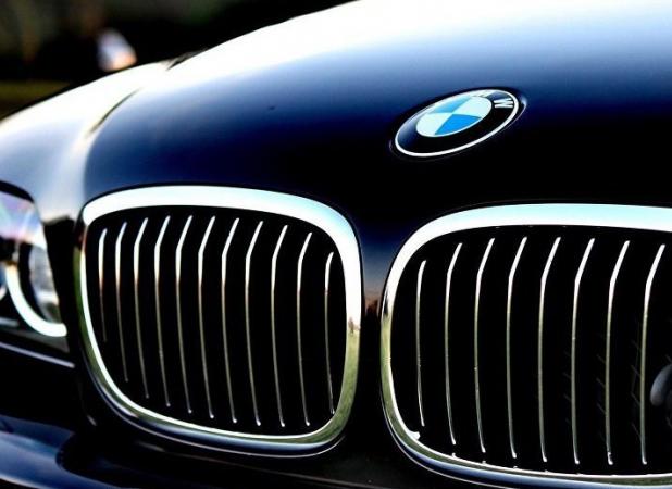 کشف خودروی BMW لوکس قاچاق در تهران