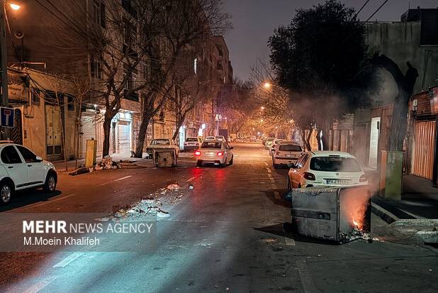 یک پلان از آشوب در شهر یزد؛ فردا شب آتش میزنم!