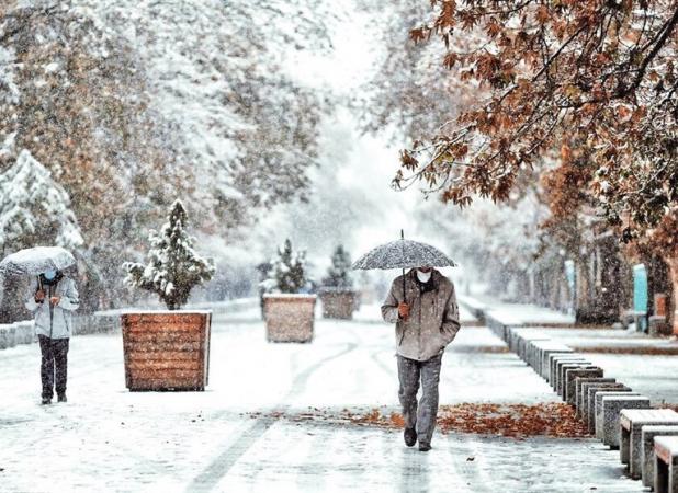 هواشناسی ایران ۱۴۰۳/۸/۲۱؛ آغاز بارش باران و برف در ۱۴ استان