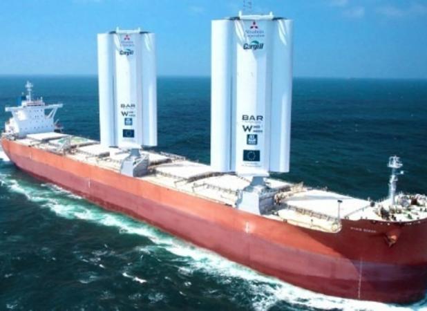 کشتی غول‌پیکر که فقط با باد اقیانوس‌ها را می‌پیماید!