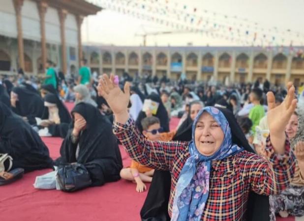 مراسم معنوی قرائت دعای عرفه در شاهچراغ شیراز برگزار شد