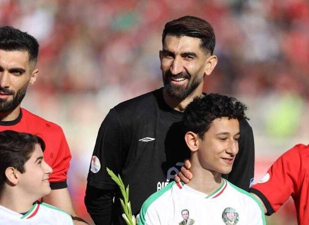 سلطانی: خدا را صد هزار مرتبه شکر بیرانوند از پرسپولیس رفت!