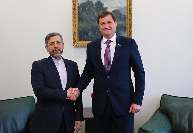 دیدار «خطیب زاده» با همتای بلاروسی در مینسک؛ تاکید بر روابط دوجانبه