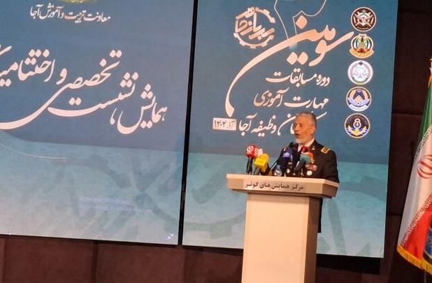 سیاری: ورود مداوم جوانان به ارتش مانند تزریق خون تازه به پیکره آن است