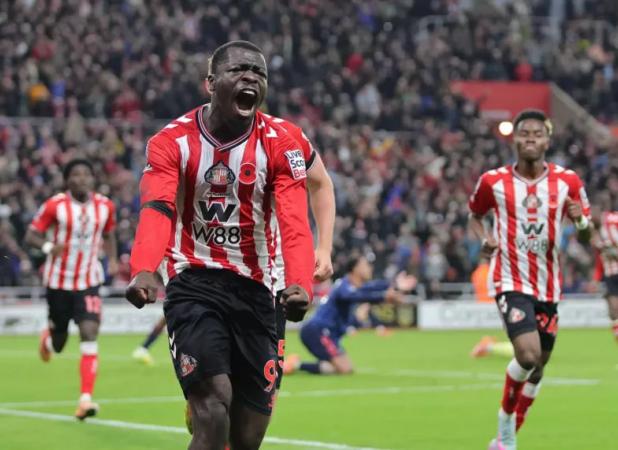 زیباترین تصویر روز: قیچی مرگبار علیه آرسنال