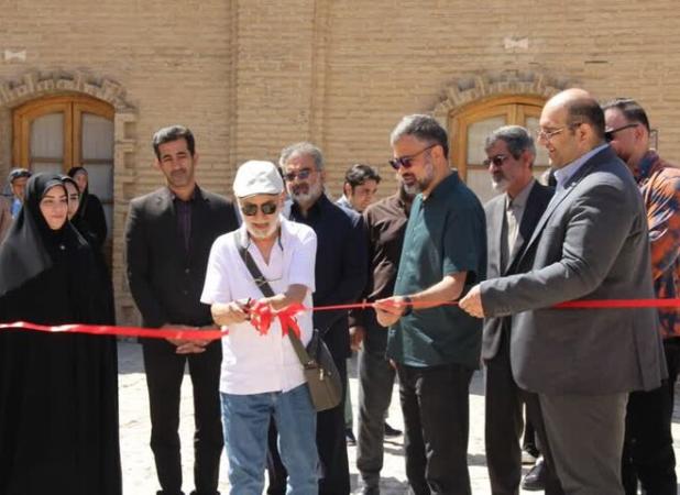 نمایشگاه بین‌المللی بزرگان کاریکاتوریست چهره جهان افتتاح شد