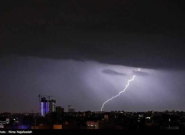 طوفان و صاعقه ۸۱ مصدوم بر جای گذاشت/ فوت ۹ نفر در حوادث جوی