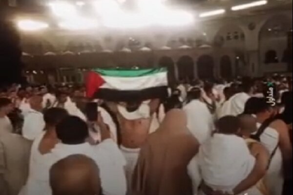 فریاد «وا اسلاماه» حاجی مصری برای حمایت از غزه در اطراف کعبه+ فیلم