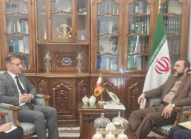 توسعه همکاری‌ها درحوزه خزر،محورگفتگوی غریب‌آبادی وسفیرجمهوری آذربایجان