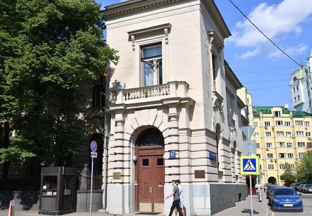 سفیر جدید دولت موقت افغانستان در روسیه وارد مسکو شد