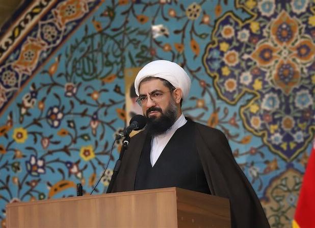 امام جمعه همدان: اجازه سوءاستفاده دشمن از مطالبات بحق مردم  را ندهیم