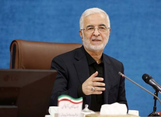 مومنی:باید برای بسیج در حوزه‌های مختلف مأموریت‌های جدید تعریف کرد