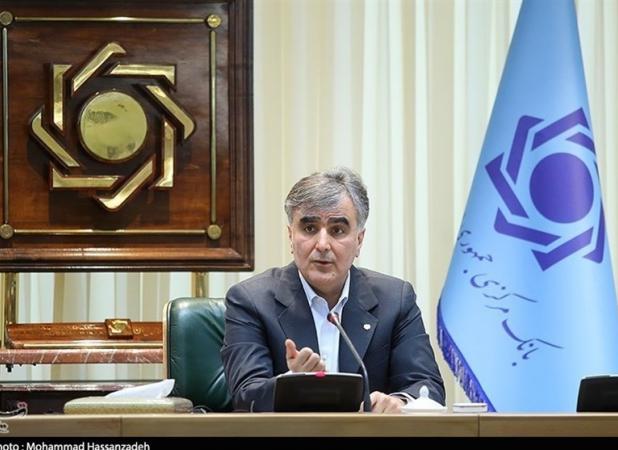 فرزین: پیش‌فروش ارز در دستور کار بانک‌ مرکزی است