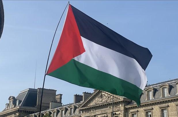 پرچم فلسطین در ۲۱ شهرداری فرانسه به اهتزاز درآمد