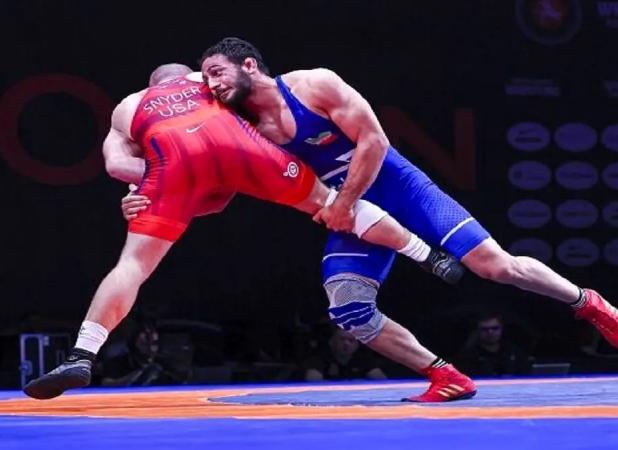 پیام احمدی چگونه از دستفروشی قهرمان جهان شد؟