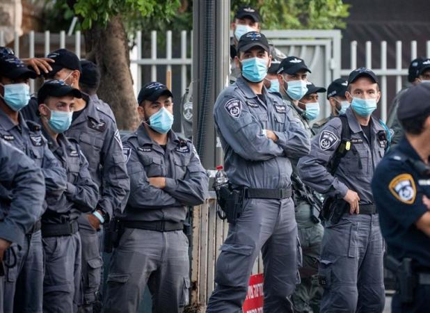 جنبش تمرد به نیروهای پلیس اسرائیل رسید