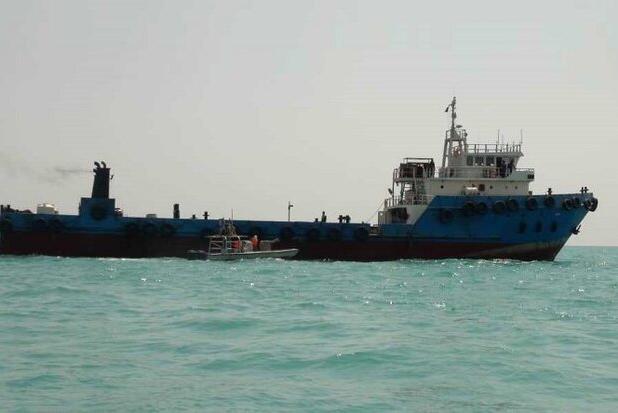 سپاه شناور خارجی حامل سوخت قاچاق در خلیج فارس را توقیف کرد