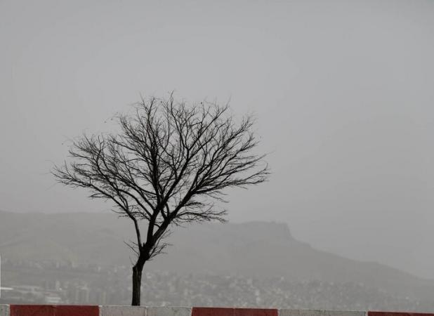 گرد و خاک تا پایان هفته مهمان خراسان جنوبی/ دمای طبس به ۴۷ درجه رسید