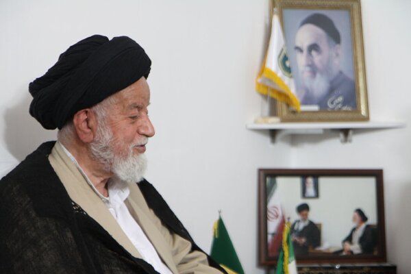 وداع مردم سمنان با پدر معنوی‌شان