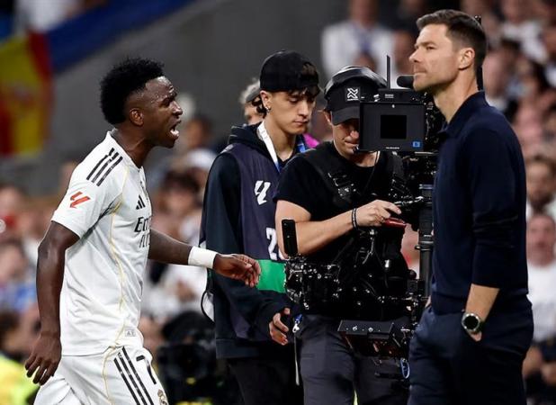 وینیسیوس از همه عذرخواهی کرد، جز آلونسو!