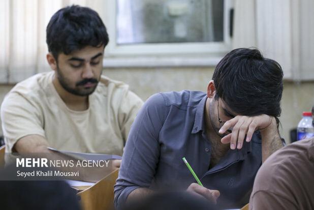 آبیار:  دانش‌آموزان جاسک در کنکور ۱۴۰۴ رشد چشمگیری داشتند