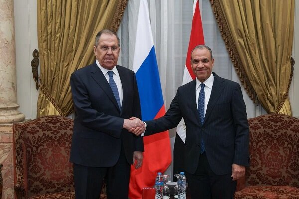 لاوروف: گروسی در گزارش‌هایش درباره برنامه هسته‌ای ایران بی‌طرف باشد