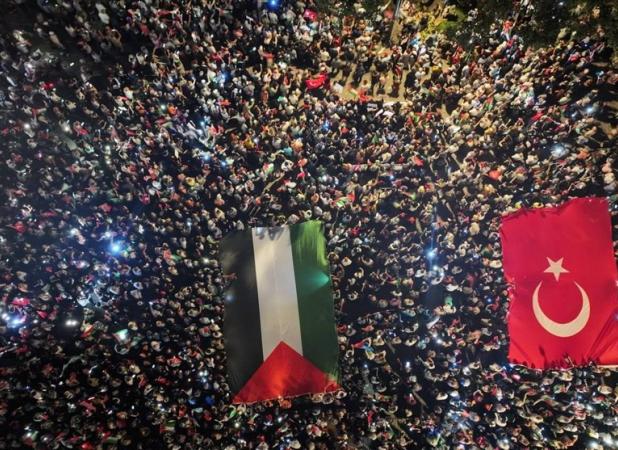 راهپیمایی حمایت از غزه در استانبول