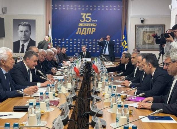 حضور عراقچی در مجلس دومای‌روسیه