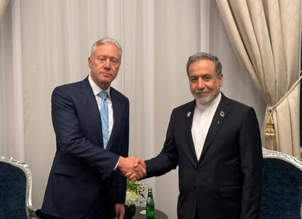 پیام تبریک عراقچی به همتای لبنانی به مناسبت روز استقلال لبنان