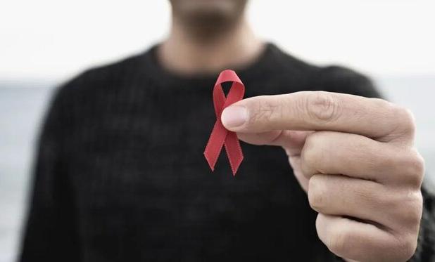 ایران در مسیر مهار HIV؛ درمان رایگان شد، انتقال نزدیک صفر