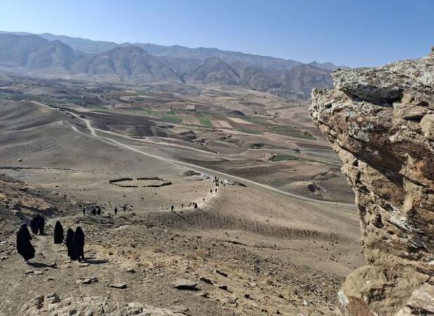 عضو شورای روستا: دانش‌آموزان آبگرم برای استفاده از اینترنت باید به ارتفاعات بروند