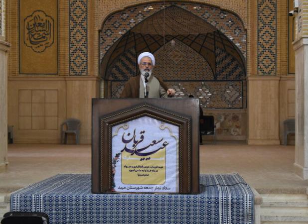 مردم و مسئولان مقابله با فساد را با حساسیت دنبال کنند
