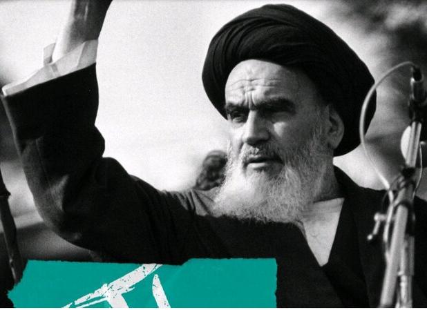 نمایشگاه عکس و کتاب سالگرد ارتحال امام در گناوه برپا شد