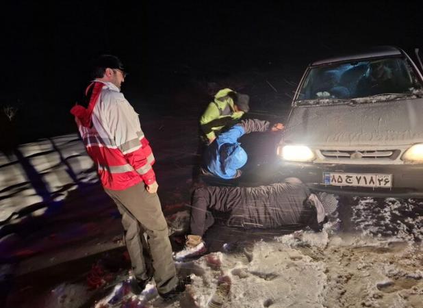 مدیرکل مدیریت بحران خراسان شمالی در کنار مردم در عملیات امداد