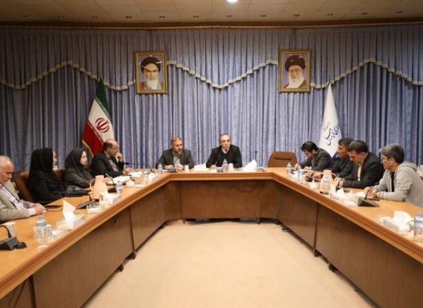 خلیلی: طرح‌های اقتصادی با سرمایه‌گذاری هلدینگ‌ها در اردبیل اجرا می‌شود