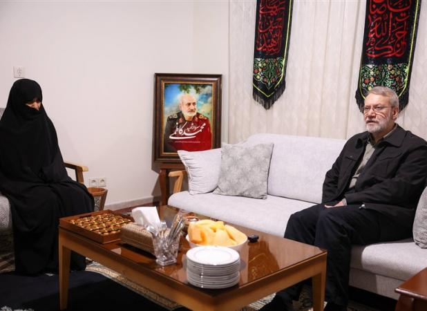 دیدار لاریجانی با خانواده شهید سرلشگر محمد کاظمی