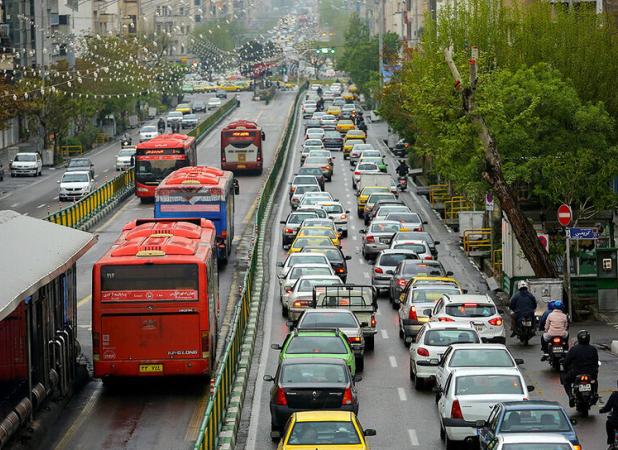 یک بنر در سطح شهر تهران جلب‌توجه کرد + عکس