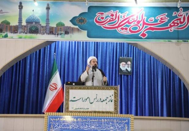 امام‌جمعه زاهدان: پایبندی دینی راهکار اصلی مقابله با دشمنان است