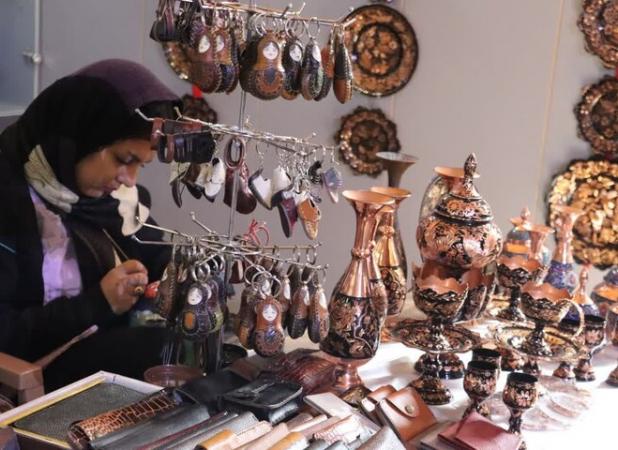 معاون وزیر میراث فرهنگی: اصفهان می‌تواند هاب صادرات صنایع دستی کشور باشد
