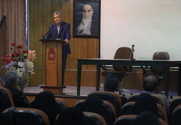 مدیر انجمن علوم اجتماعی: جامعه‌شناسان به نقد درونی بپردازند