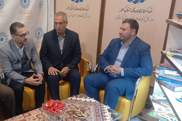 رشیدی: پیوند صنعت و فرهنگ کتاب‌خوانی تقویت شود