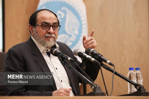 ملتی که حس کند تاریخ شریف دارد به استعمار بیگانه تن نمی‌دهد