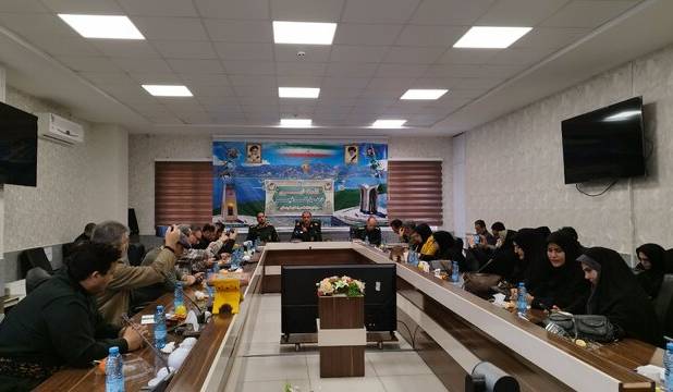 فرماندە سپاە کردستان: دهه فجر فرصت مغتنمی برای ایجاد شور و نشاط اجتماعی است